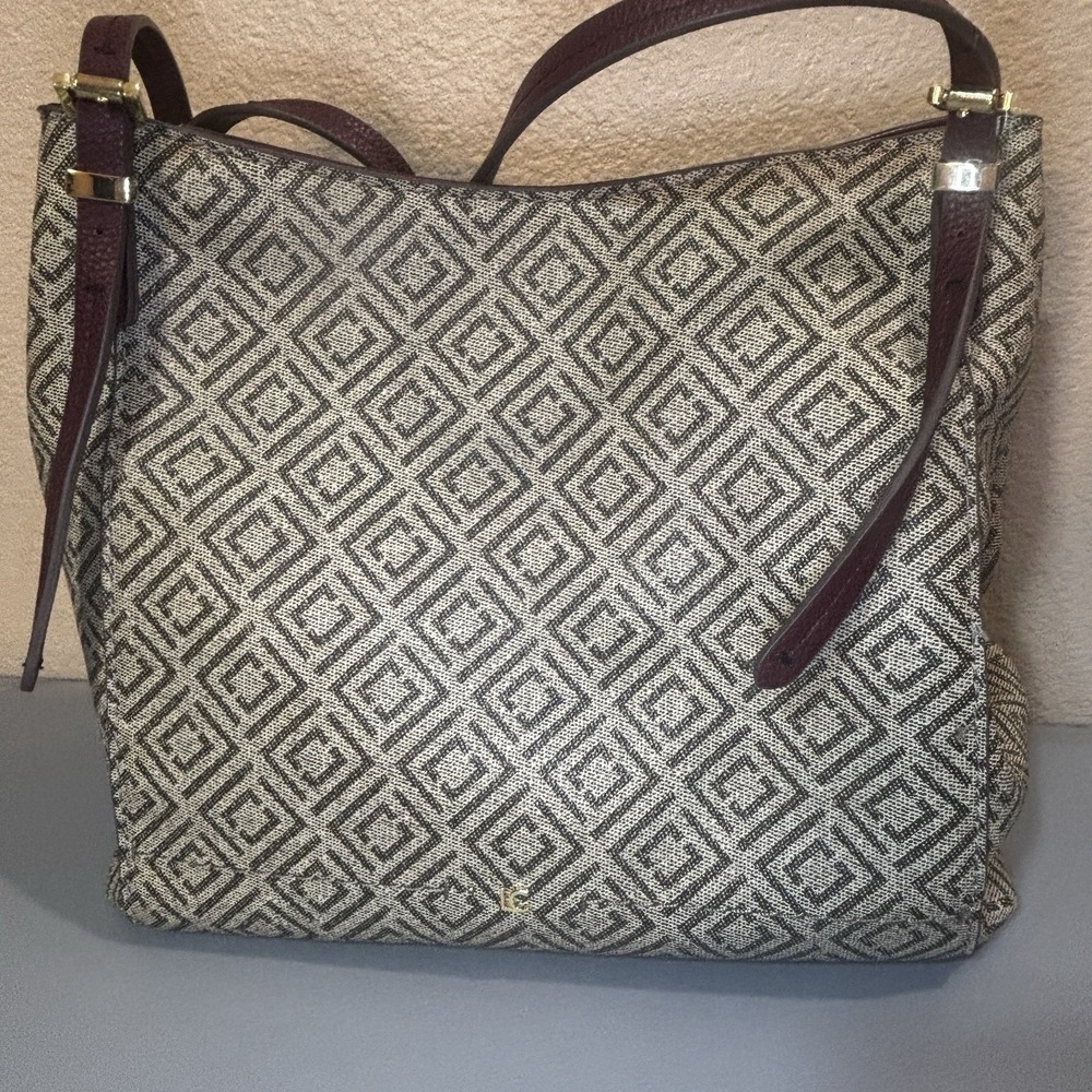 Liz Claiborne Bucket Style Crossbody Shoulder Handbag Purse Bag‎ Purple Tan Zip